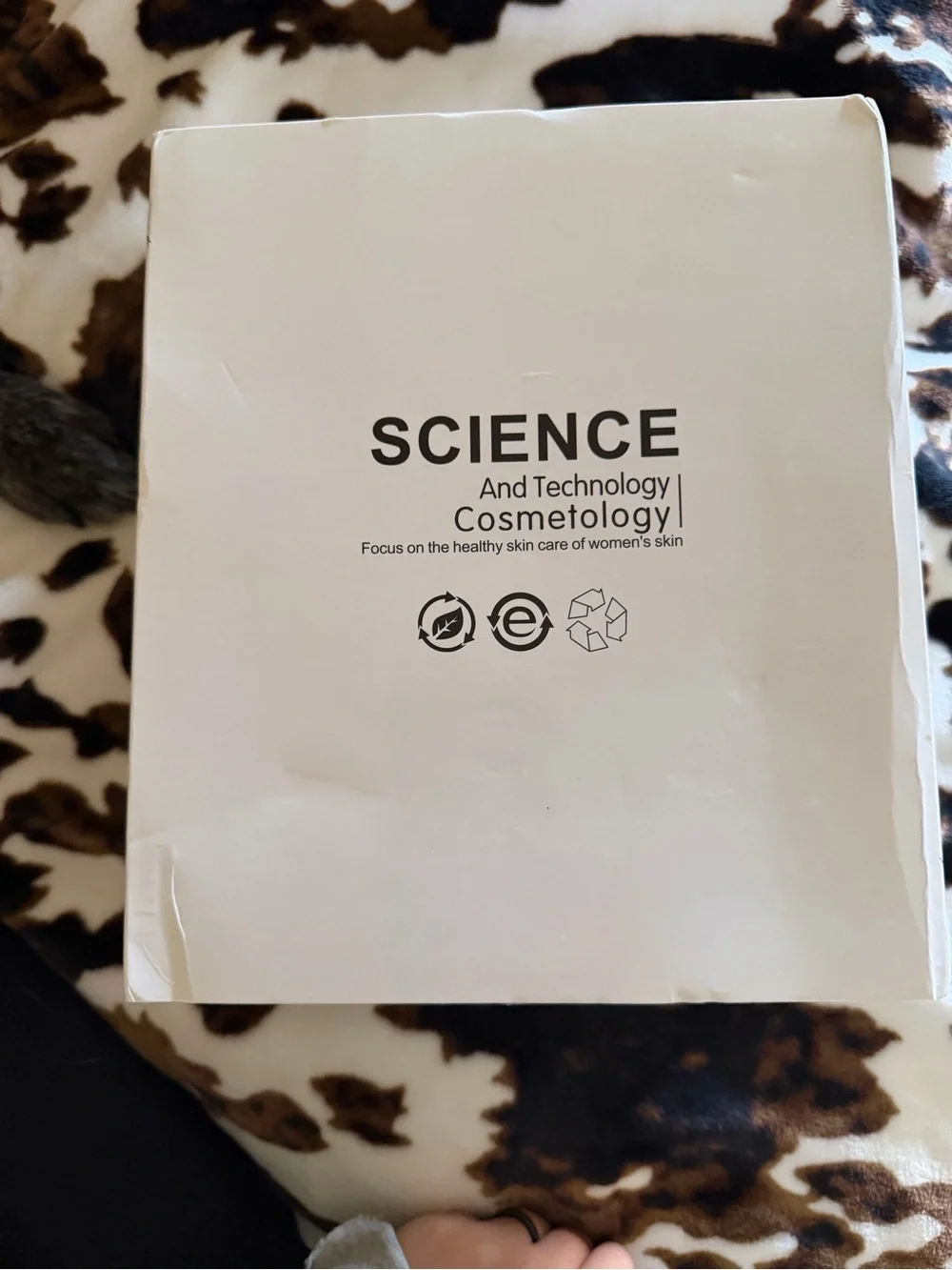 LED Facial Mask Light Therapy for Women - White